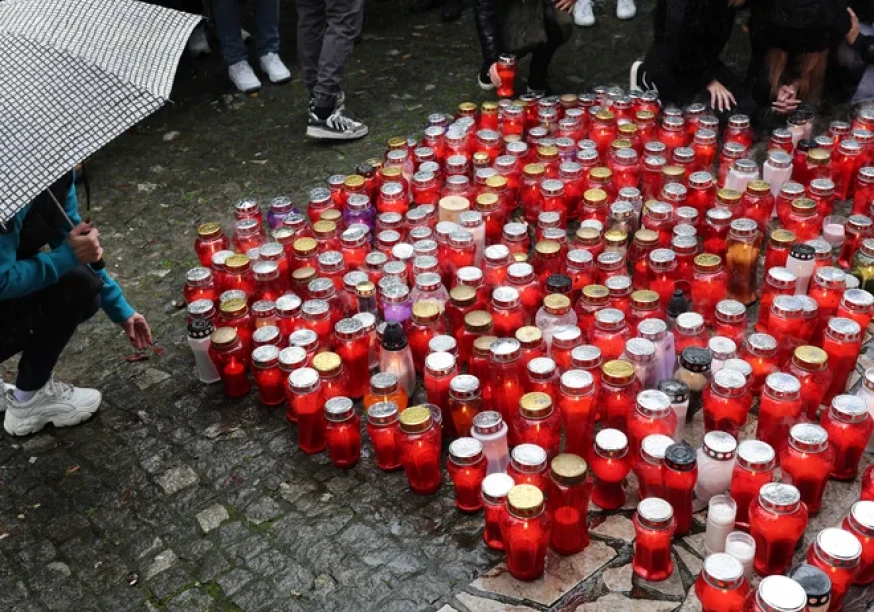 Novo mesto; Romska skupnost; Nasilje; Svečke; Tragedija; Aleš; Aco; Manjšine; Robert Golob; GIbanje svoboda; Jugovzhod Slovenije